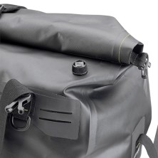 GIVI CANYON CARGO BAG GRT712B 2